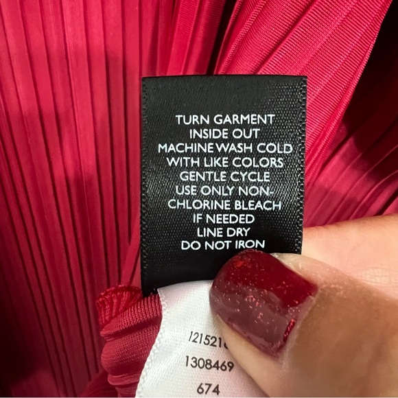 Torrid 3 3XL Red Velvet Pleated High Neck Pullover Party Event Festive Tank Top - Picture 9 of 9